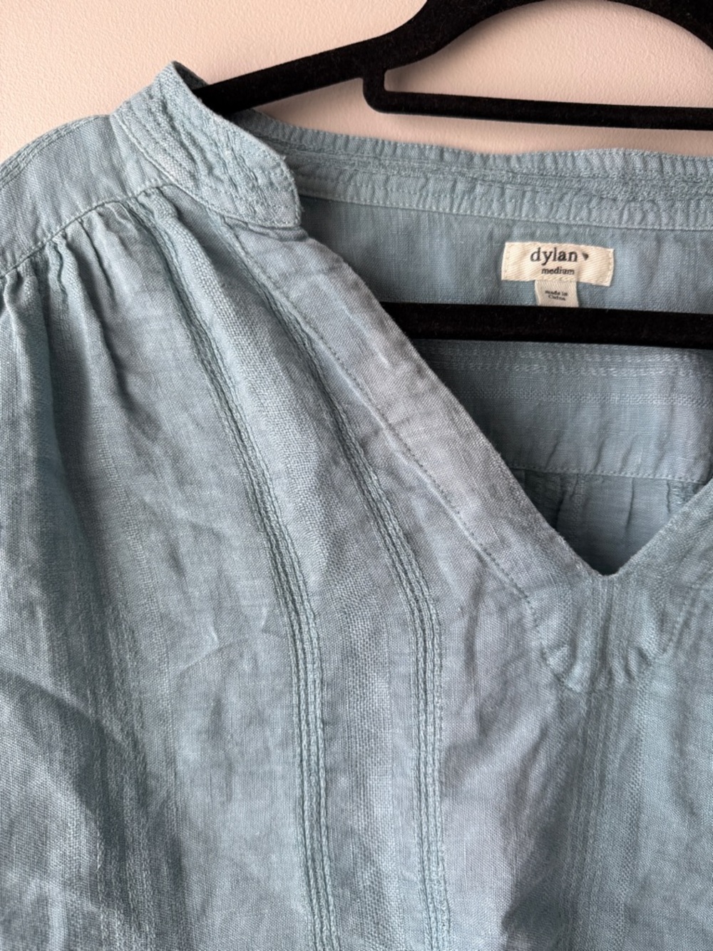dylan Pale Blue 100% Linen V-Neck Pintuck Top embroidered size medium M